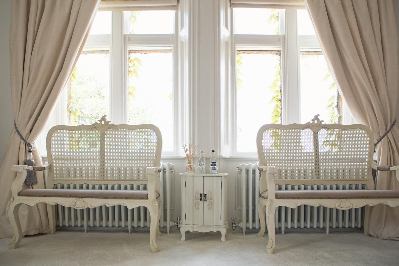 Manor By The Lake Cheltenham Room photo